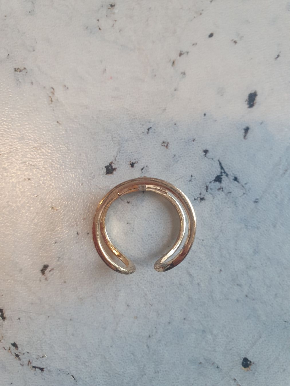 Anelli: Ring mit Kreuz – Usato da Moosseedorf venduto da Sonnenschein.. 1
