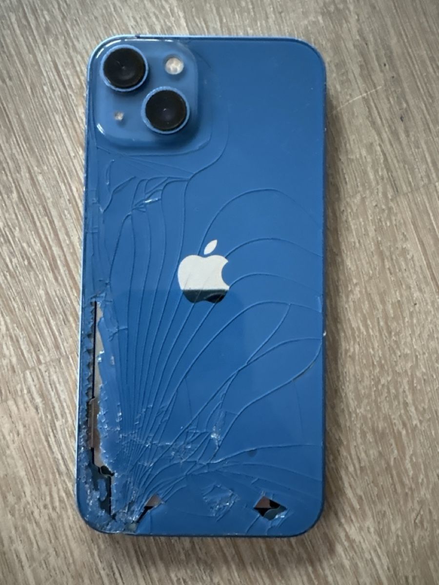Apple Handys / Smartphones: Iphone 13, 256 GB – Gebraucht aus Zürich von jul_dpt5 2