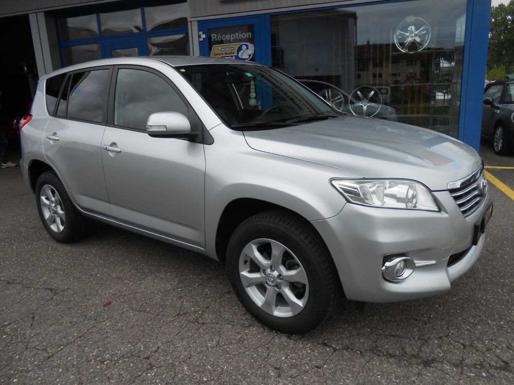 Toyota Rav 4 automatique dès 12990.-