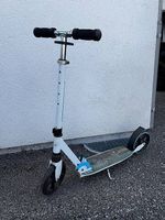 Muuwmi Scooter weiss, klappbar mit Seitenständer