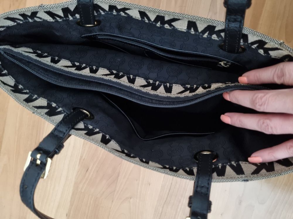 Michael Kors Taschen für Damen: Michael Kors Handtasche – Gebraucht aus Neuenegg von ChKa84 5