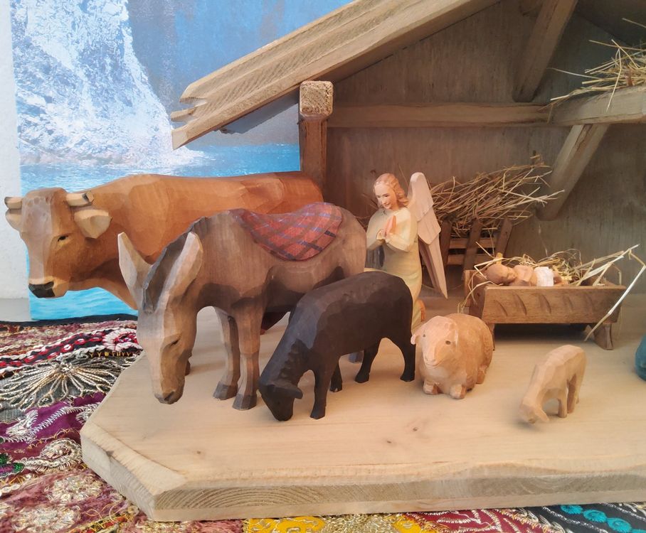 Huggler Original Krippenfiguren mit Stall aus CH-Lindenholz (Gebraucht ...