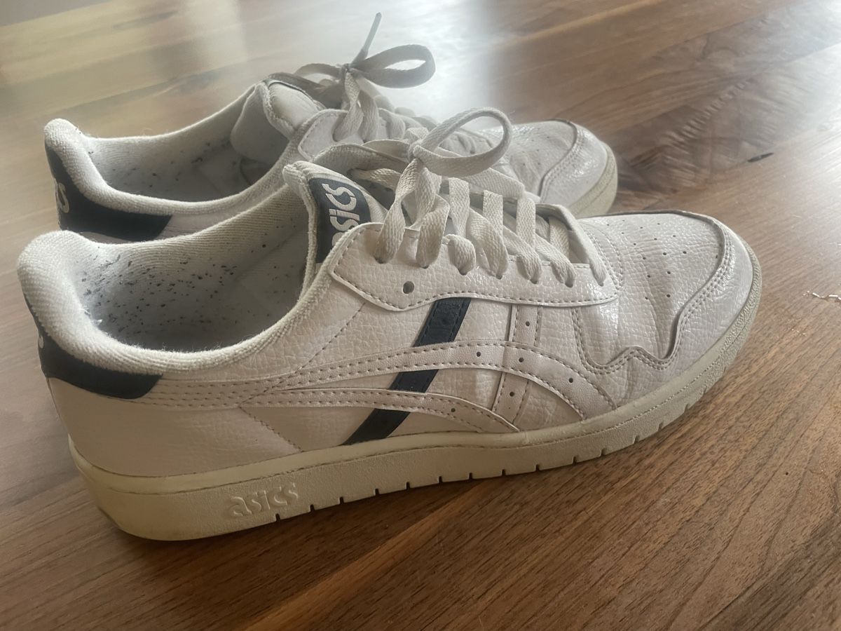 Asics Herrenschuhe: Asics Schuhe Gr. 43,5 – Gebraucht aus Hergiswil NW von natejuke