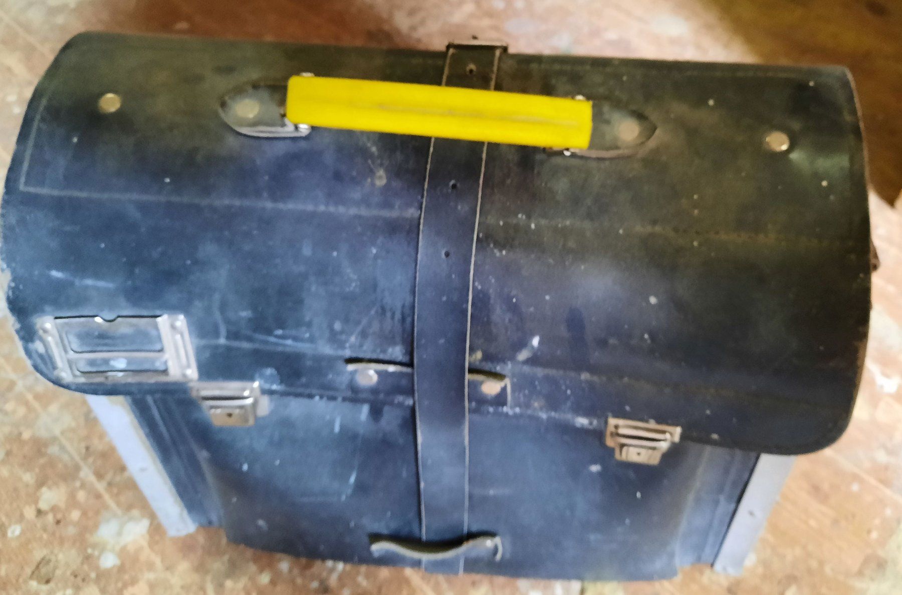 Tutti gli attrezzi: Werkzeugkoffer mit Handwerkzeug – Usato da Illnau venduto da Flomi75