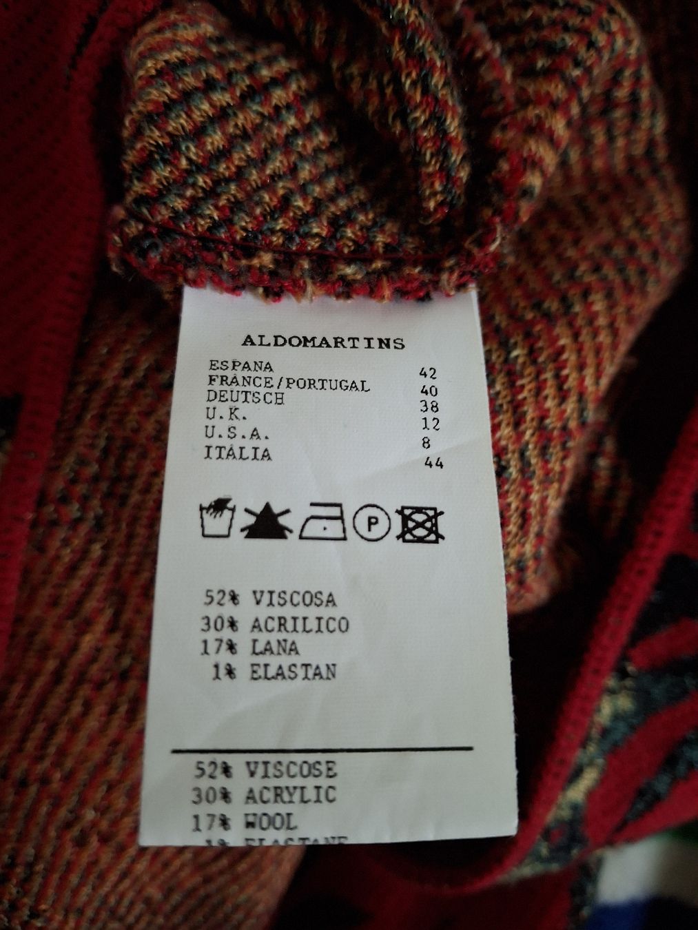 Maglioni & Felpe: Pullover rouge motif végétal M – Usato da Lausanne venduto da Cognitia 2