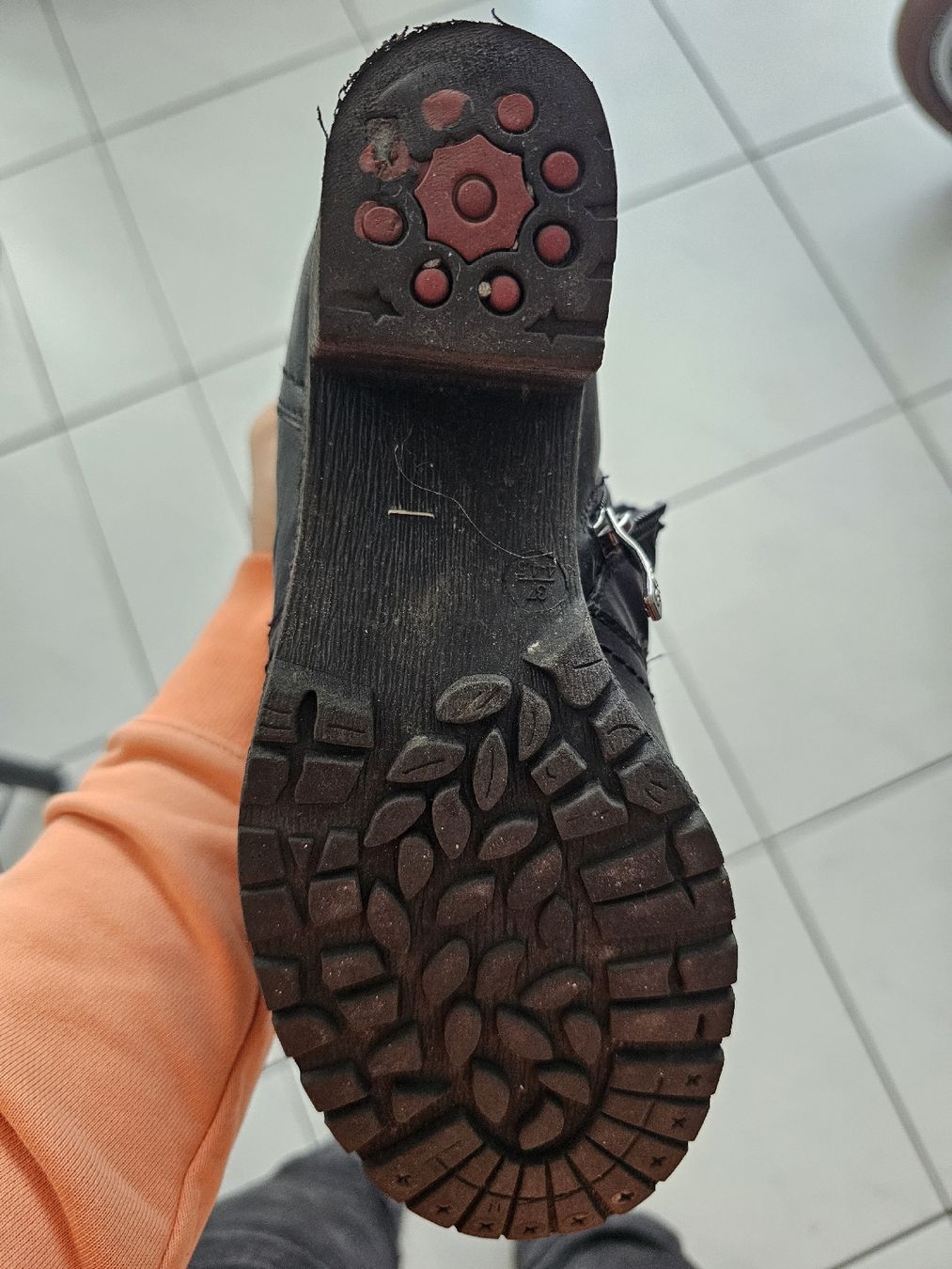 Damenschuhe: Schwarze Leder Damen Stiefeletten Gr. 37 – Gebraucht aus Zürich von -iwan- 3
