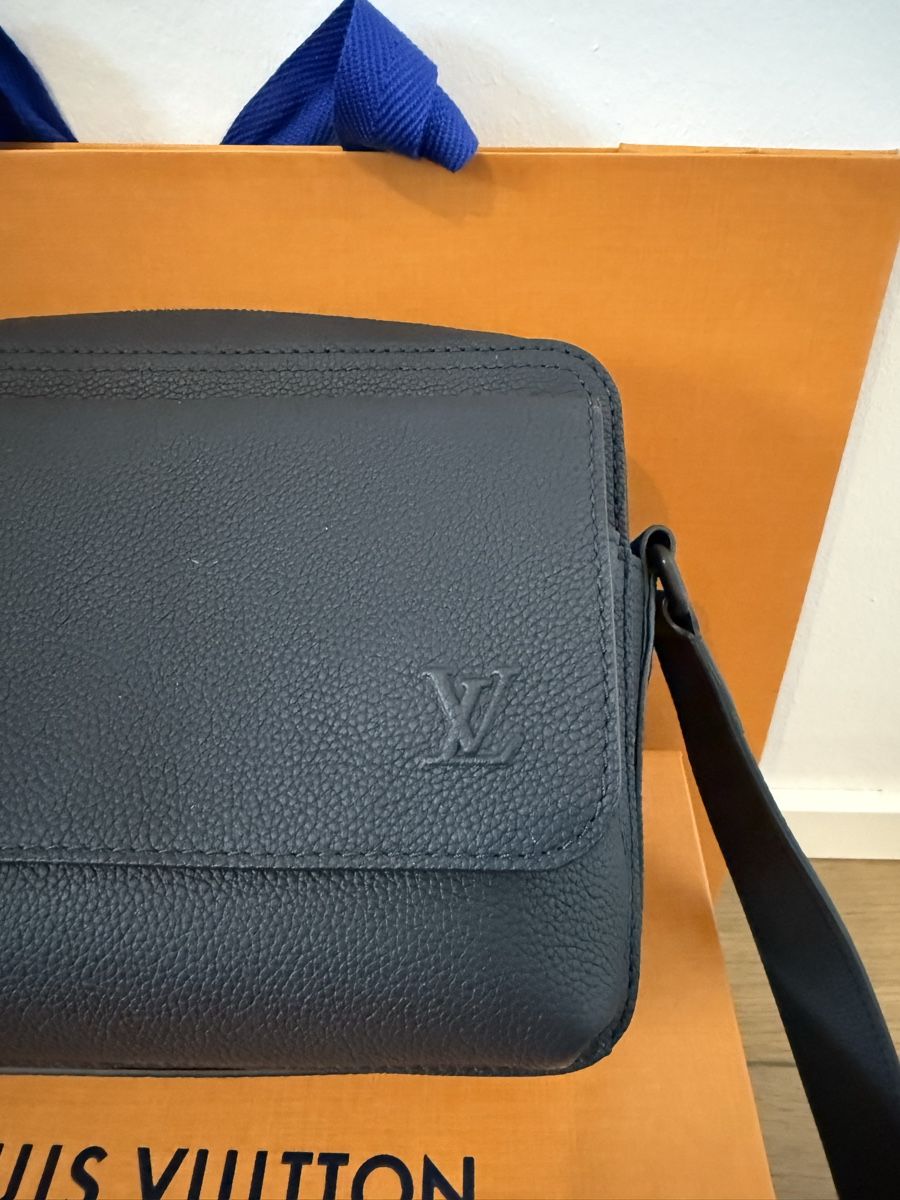 Louis Vuitton Borse: Louis Vuitton Bording Messenger Bag – Nuovo (secondo la descrizione) da Ettingen venduto da hin_qf7r 2
