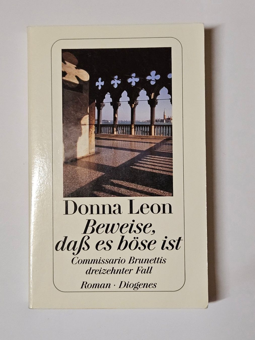 Libri: Donna Leon - Beweise, dass es böse ist – Usato da Oberdorf BL venduto da BaldenEagle