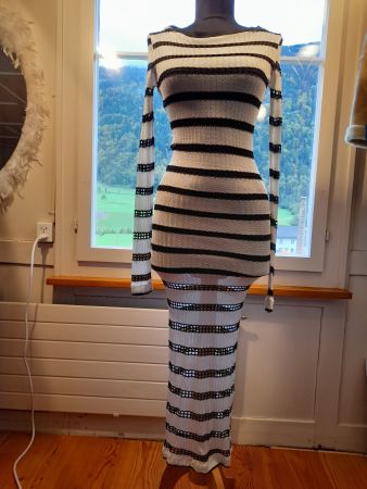 Maxikleid von Pinko  S schwarz/weiss . mit schönen Details .