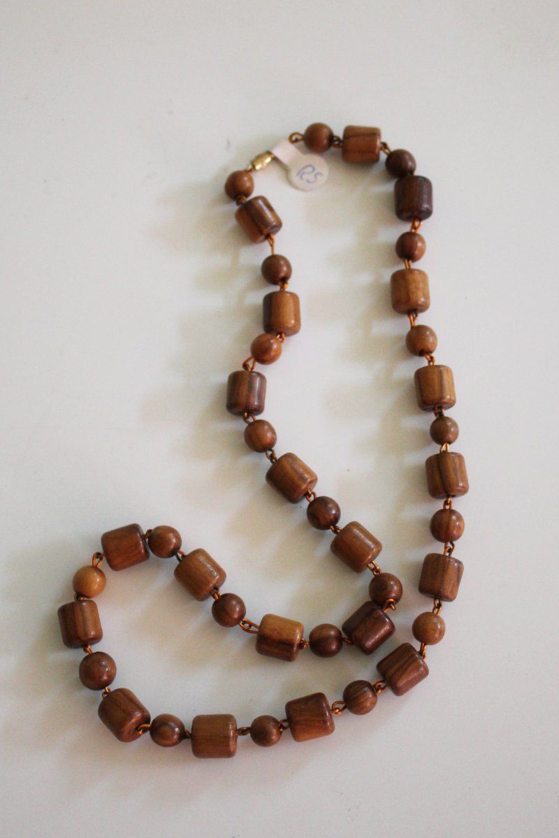 Colliers: Modeschmuck - Holz-Halskette vintage – D'occasion à Weggis par daisyflower