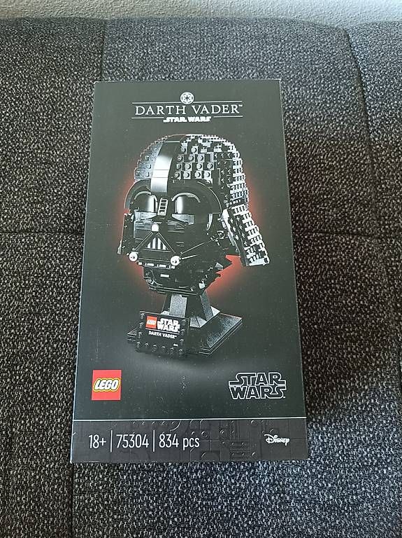 Lego Kit di costruzioni: LEGO Star Wars Darth Vader 75304 – Usato da Unterägeri venduto da OSells
