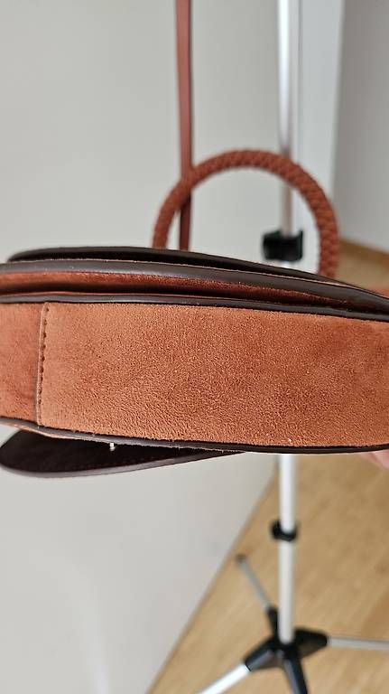 Altro in  Abbigliamento & Accessori: Theory Handtasche, Wildleder – Nuovo (secondo la descrizione) da Meggen venduto da Msmarket 1