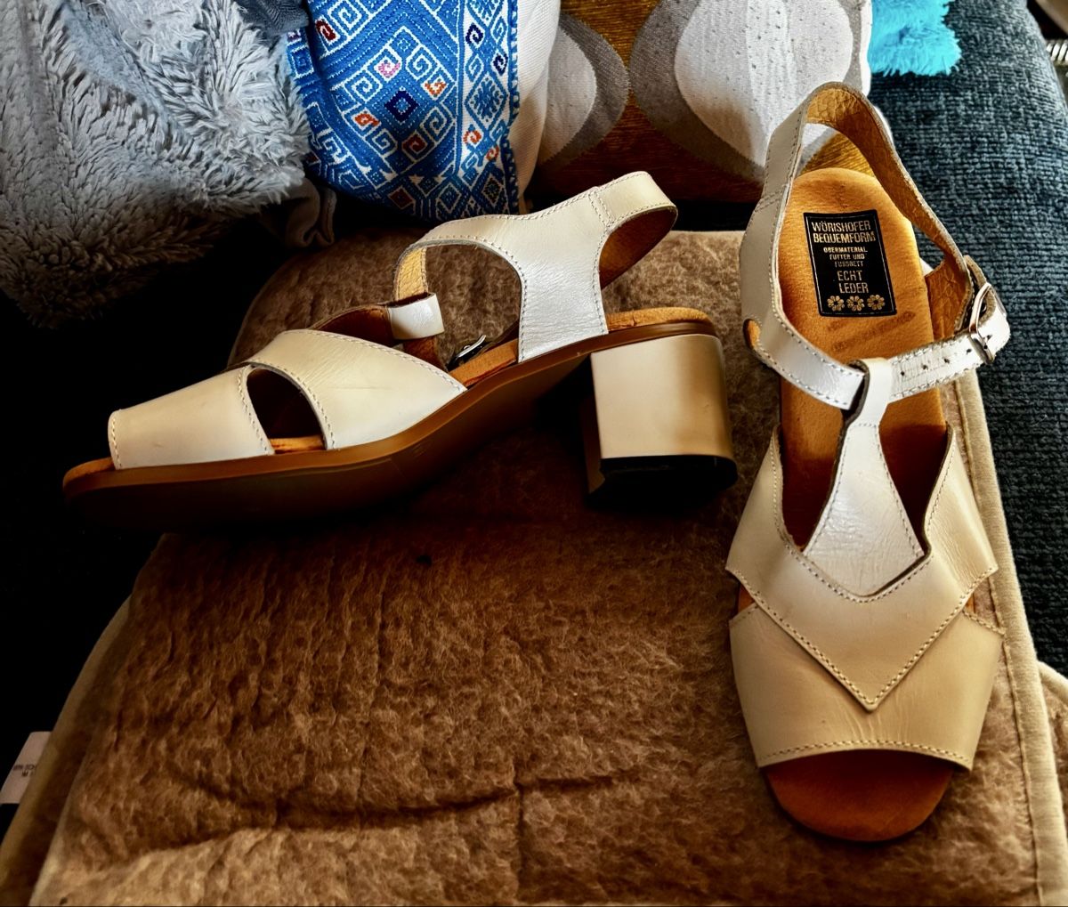 Damenschuhe: Paire de sandalettes – Neu (gemäss Beschreibung) aus Estavayer Le Lac von sico1260 5