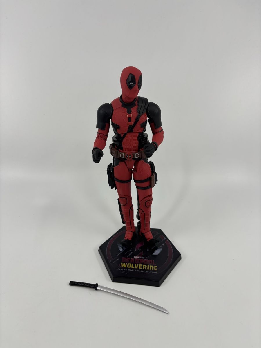 Marvel Figuren: Deadpool Wolverine Figur – Gebraucht aus Herisau von Seyashop1 2