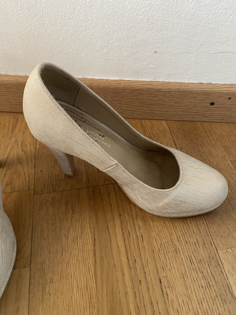 Scarpe da donna: Escarpins élégants beiges tailles 39 – Nuovo (secondo la descrizione) da Chamoson venduto da Pince26 2
