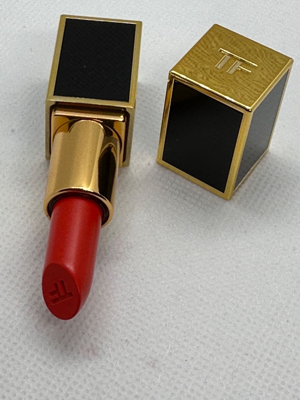 Tom Ford Make-up: Tom Ford rouge à lèvres 2 g – Nuovo (secondo la descrizione) da Pully venduto da Natala