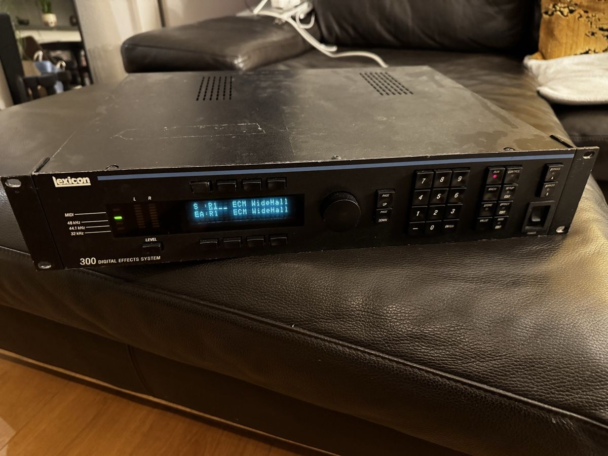 Strumenti musicali: Lexicon 300 - Digital Effects System V3.5 - mit Presets – Usato da Zürich venduto da 1cut2