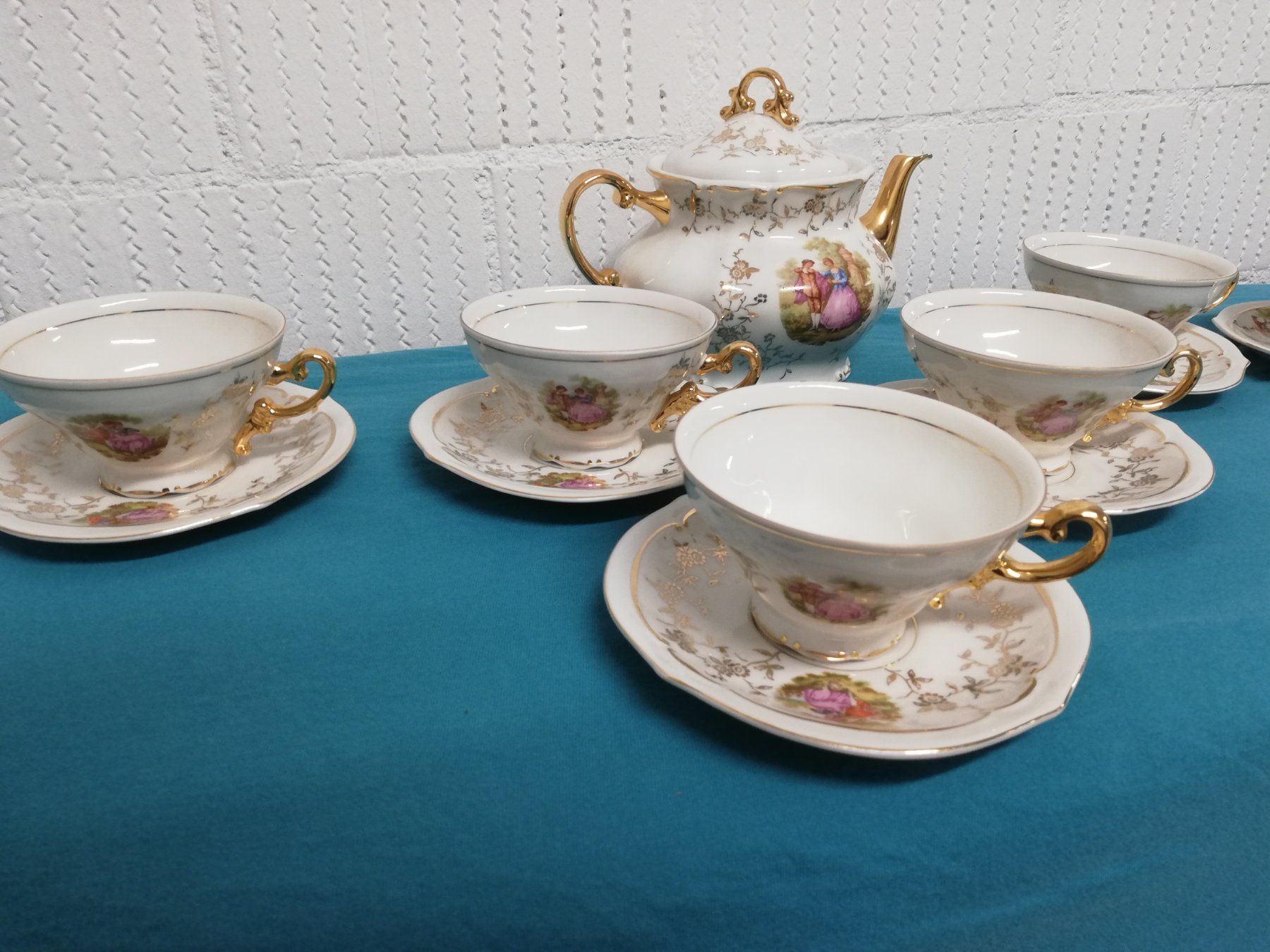 Set di piatti: Bavaria Teeservice alt Fragonard Goldrand – Usato da Untersiggenthal venduto da Marlen59 7