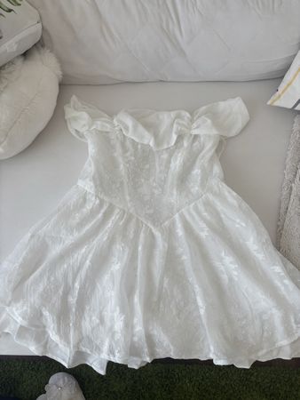weisses Sommerkleid