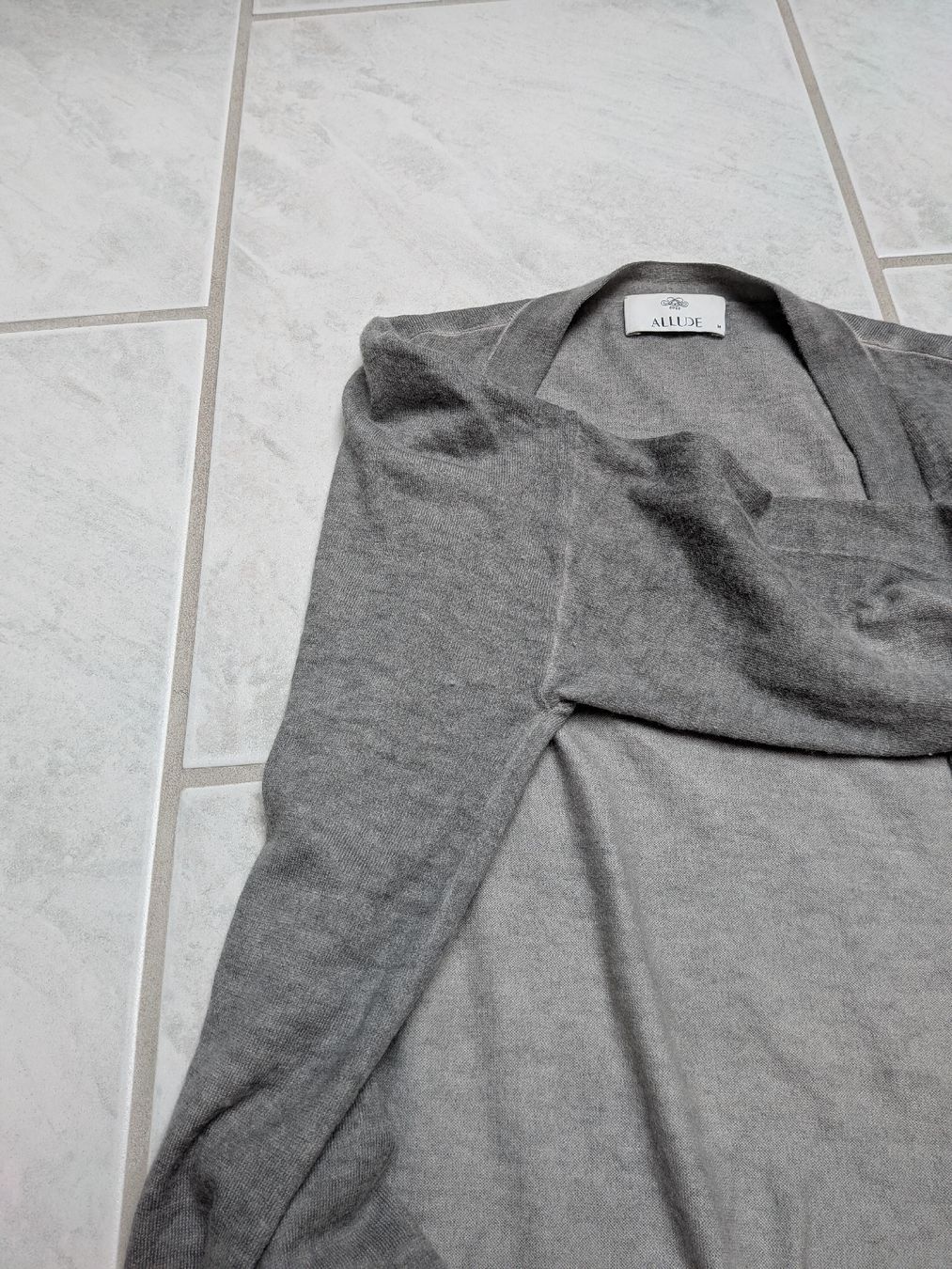 Allude Giacche: Allude Cardigan – Usato da Küssnacht am Rigi venduto da schweizerrose 3