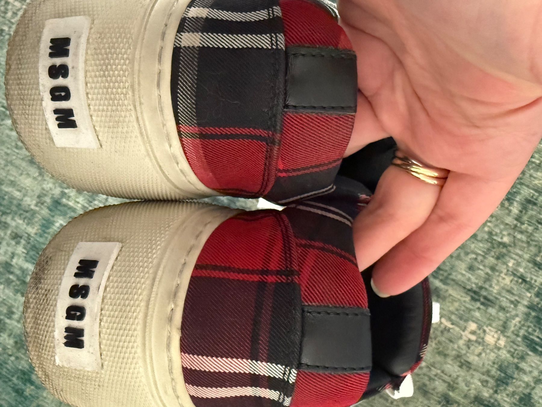 MSGM Damenschuhe: MSGM Sneaker kariert rot schwarz – Gebraucht aus Schlieren von tla_mbd8 2