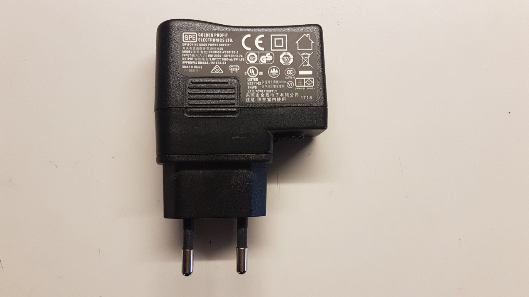 Caricabatterie: USB Ladegerät/Netzgerät, inkl. Kabel USB-C – Usato da Frauenfeld venduto da Tozz 1