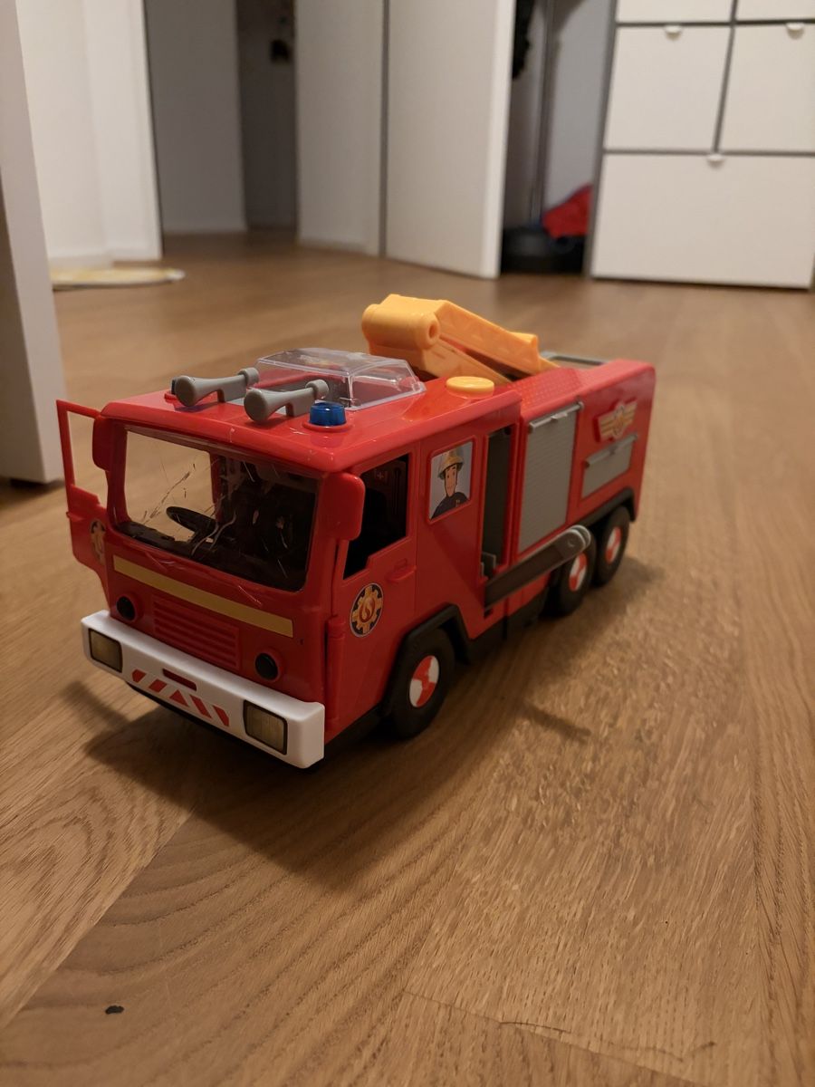 Jouets: Feuerwehrauto – D'occasion à Steinhausen par Elif.Guerbuez