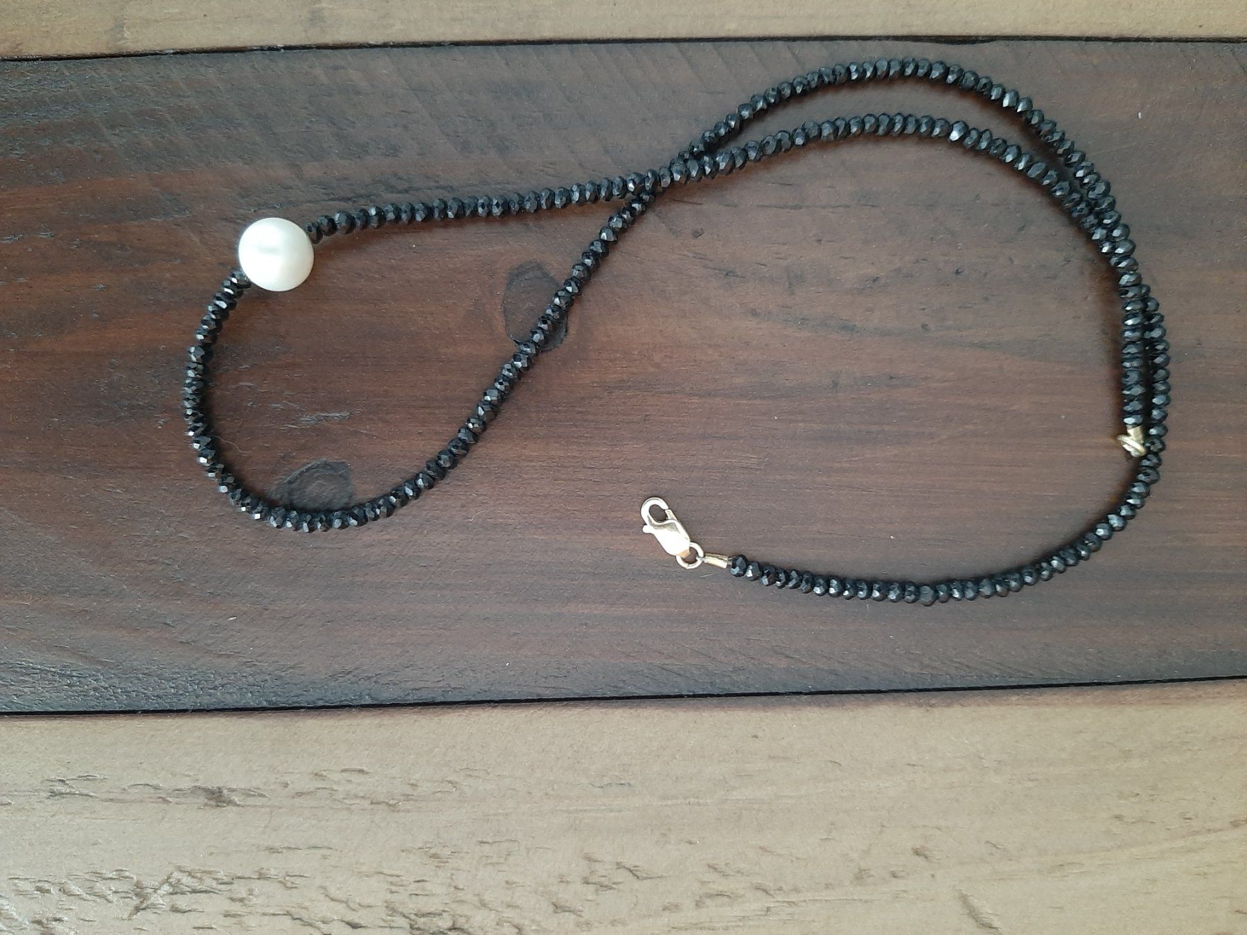 Catenine: Collier avec spinelles noires scintilantes  perle eau douc – Nuovo (secondo la descrizione) da uvrier venduto da lau_r7w6 1