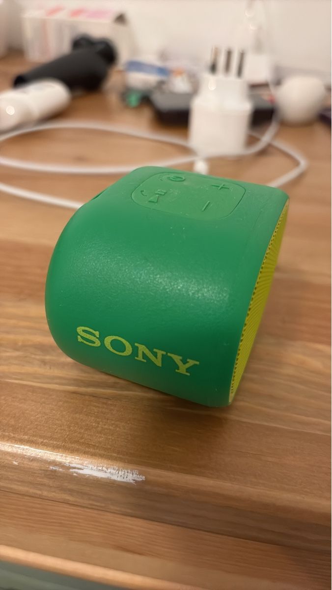 Sony Casse acustiche: Sony Portable Bluetooth Speaker - Green - Perfect for Summer – Usato da Zürich venduto da Walden7829