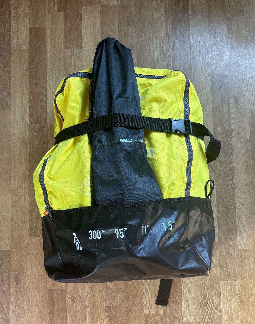 Decathlon Barche: Itiwit 100 Einsitzer Kajak – Usato da Arbon venduto da jme_6v5s 3