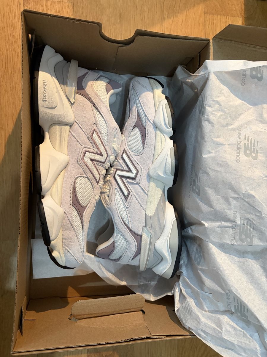 New Balance Damenschuhe: New balance 9060 taille 37 – Neu und originalverpackt aus Dully von CELINE.D11