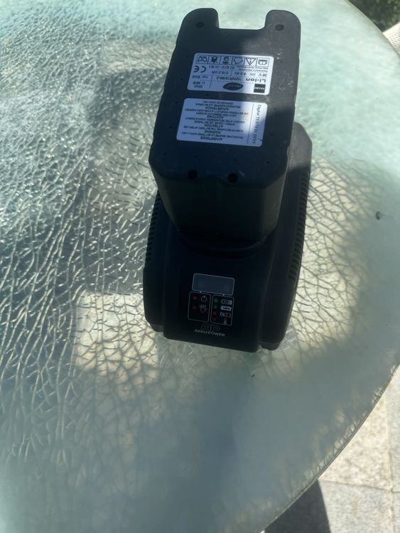 Li-Lon AP Ladestation mit Taski Li-Lon Bateri Li36/6 (Gebraucht) in ...