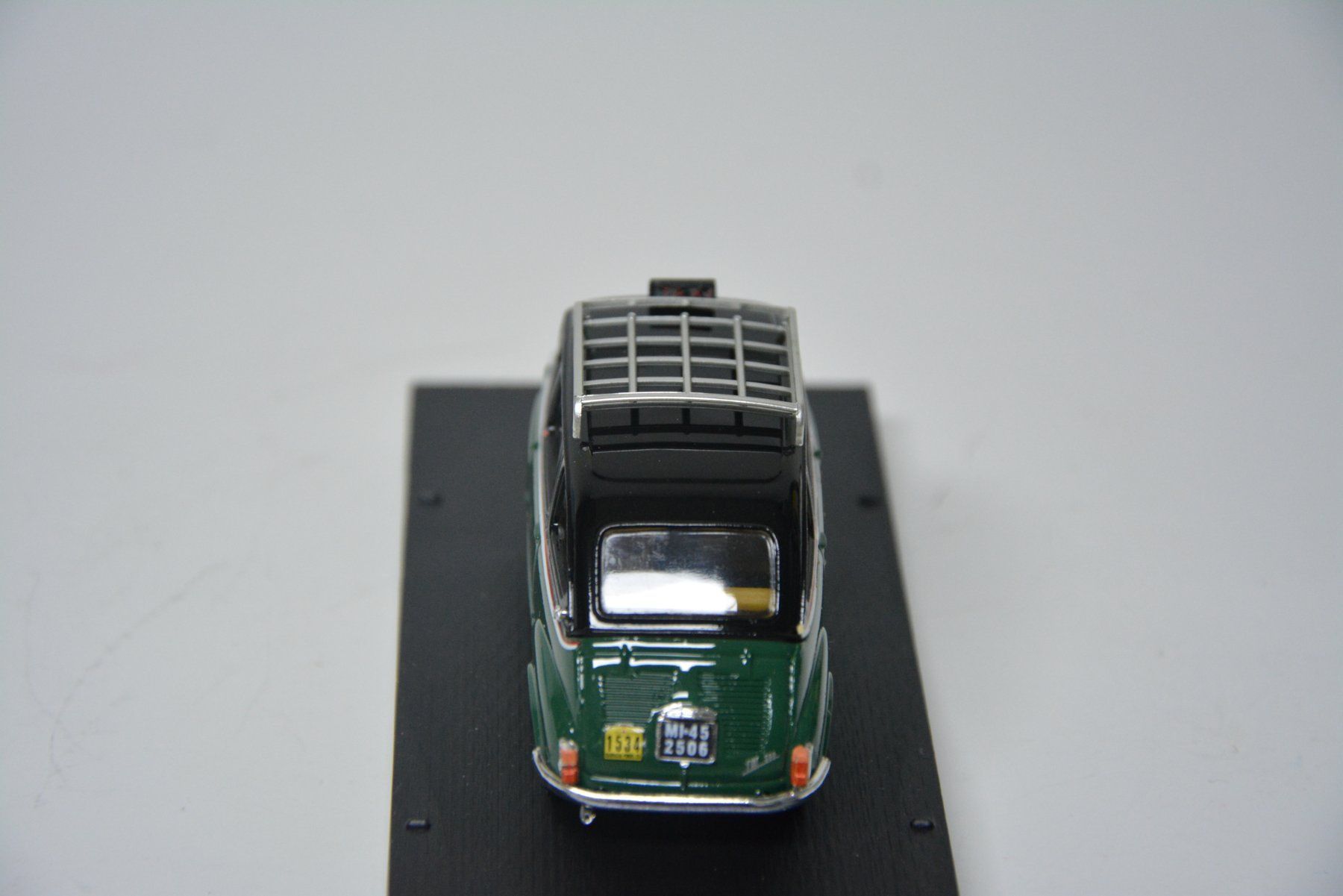 Fiat Modellini d'auto: Fiat 600 Multipla D , 1960 , Brumm, 1:43 – Nuovo e nell'imballaggio originale da Goldach venduto da Feivel9 7