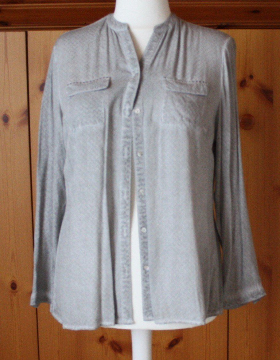 Camicette: Bluse Langarm LIEBESKIND hellgrau Gr. XL – Difettoso da Flüelen venduto da Diversicum-Curvy