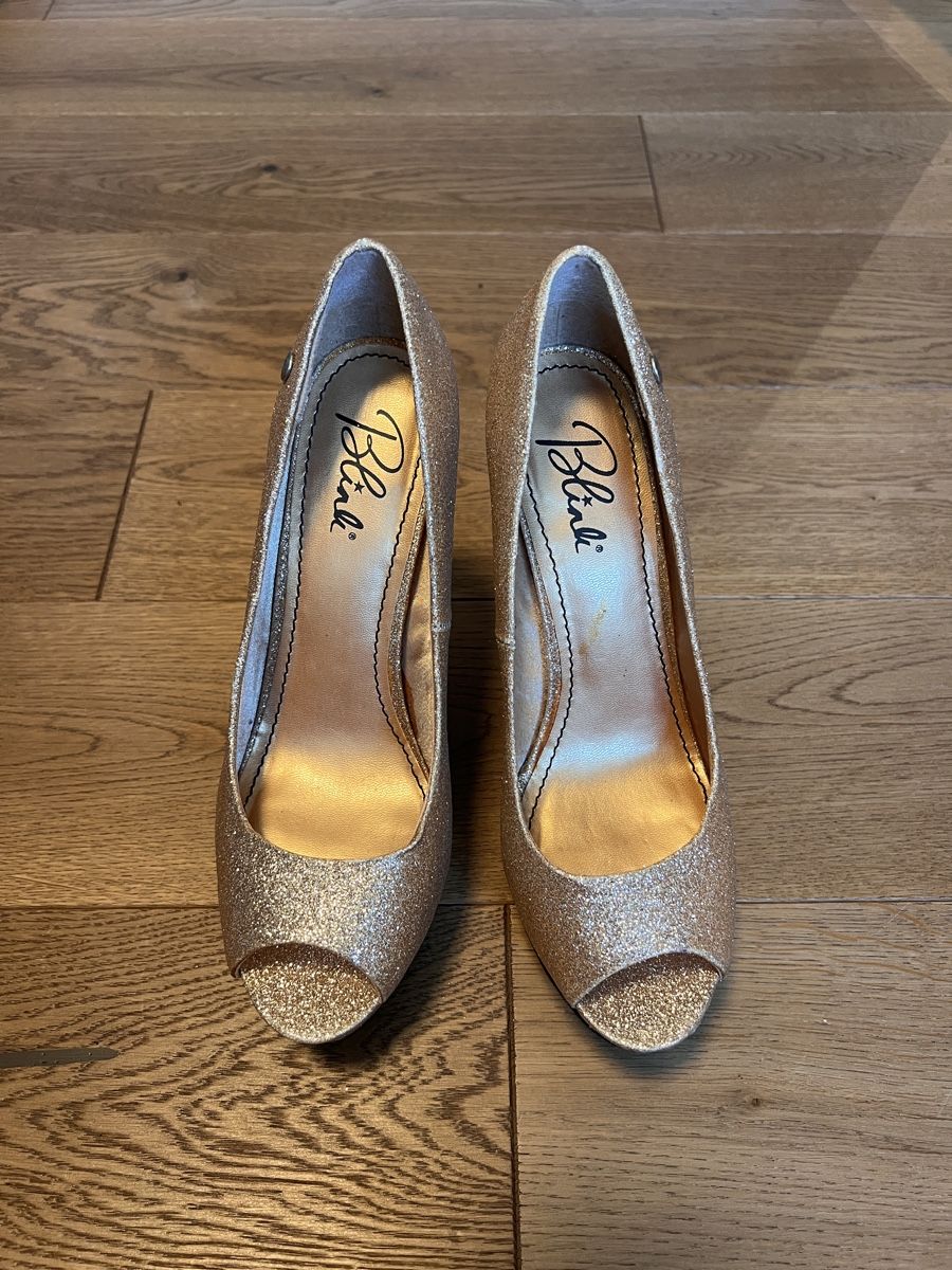 Chaussures femmes: High Heels Gr. 41 gold – Neuf (Voir description) à Gelfingen par Diana_Tall