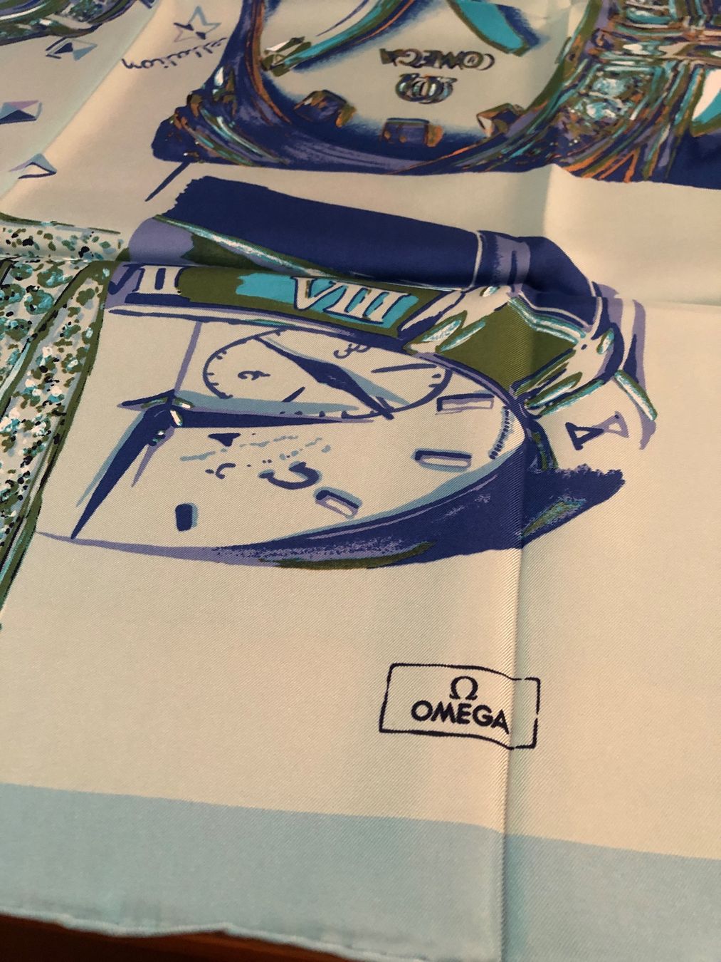 Foulard & Sciarpe: Seiden Foulard Omega – Nuovo e nell'imballaggio originale da Biel/Bienne venduto da winnertaco 4