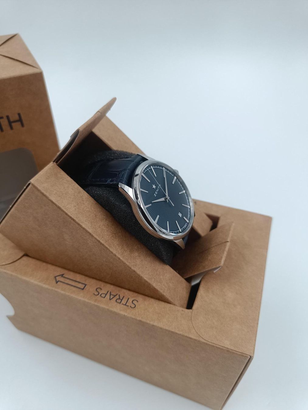 Zenith Orologi: ZENITH "ELITE CLASSIC" STAHL, AUTOMATIC, 40.5 MM – Nuovo (secondo la descrizione) da Luzern venduto da EdiGem 4