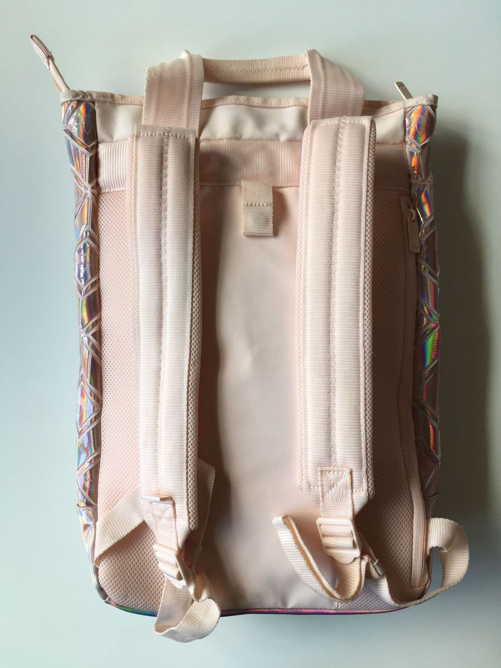 Adidas Zaini: Sac à dos Adidas holographique - édition limitée – Usato da Troinex venduto da Irisglo 2