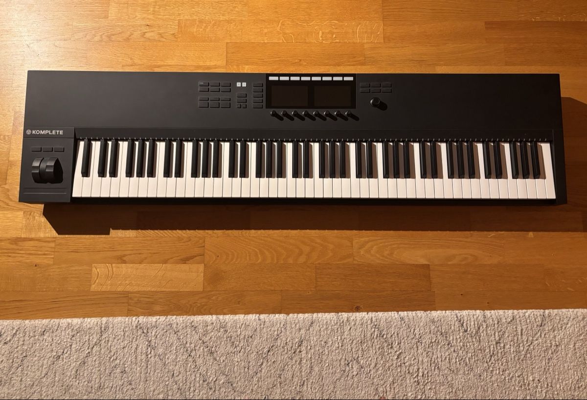 Native Instruments Instruments de musique: Native Instruments Komplete Kontrol S88 MK2 – D'occasion à Bern par Matteo9911