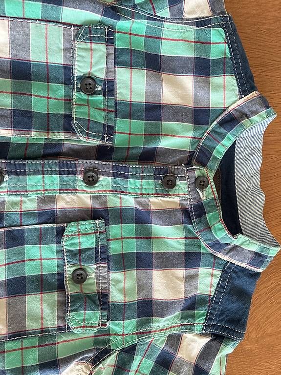 Camicie, Top & T-shirt: Hemd H&M Gr.80 Junge – Usato da Sempach Station venduto da gradientgolden 2