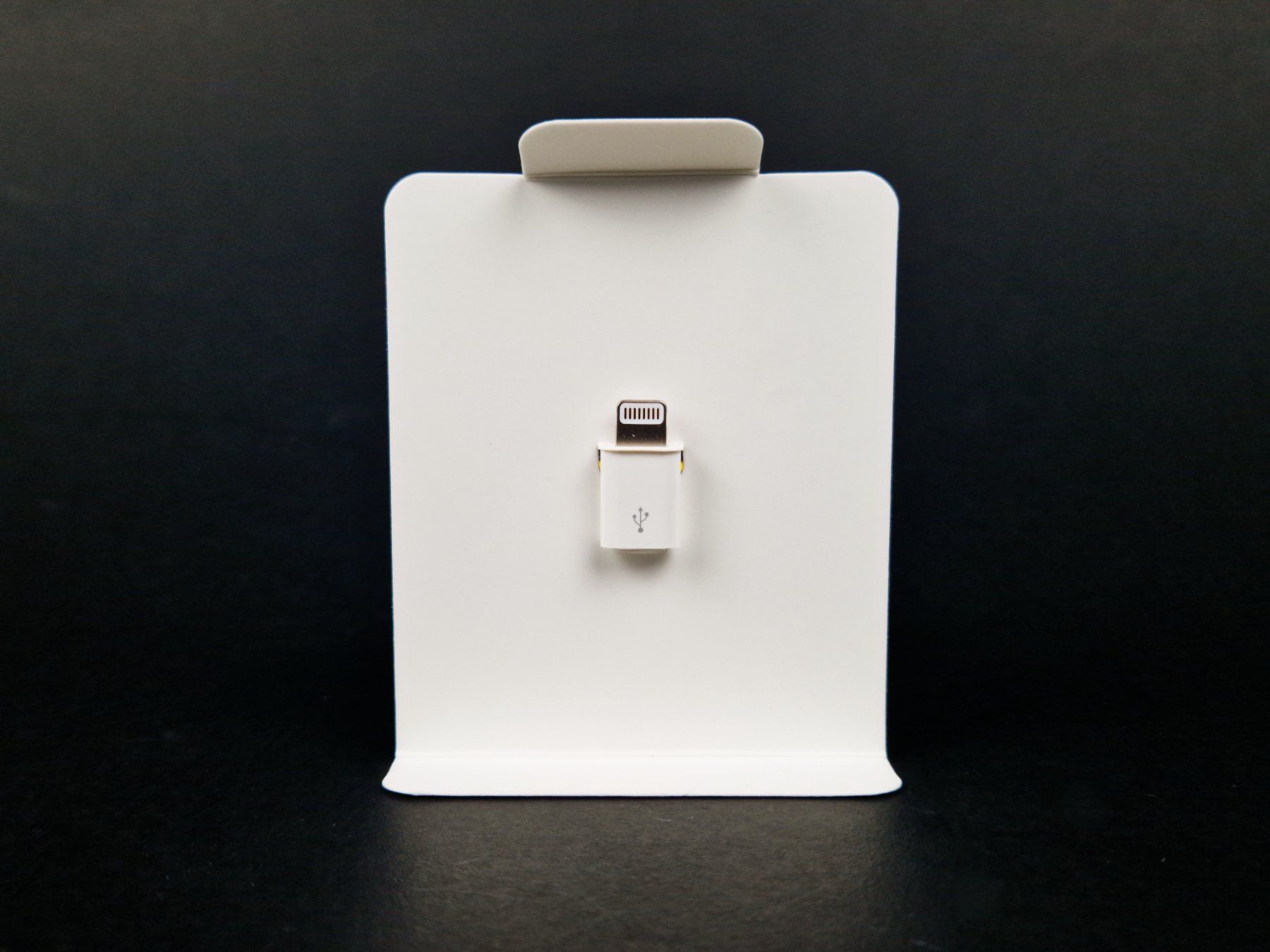 Apple Lecteurs & Adaptateurs: Apple Lightning to Micro USB Adapter – Neuf (Voir description) à Basel par Restwert_Basel 1