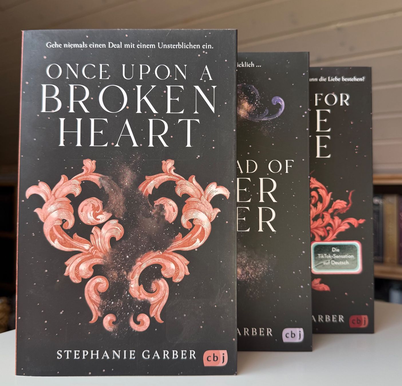 Libri: "Once upon a broken heart" - Stephanie Garber – Nuovo (secondo la descrizione) da Eichberg venduto da Lolapop18