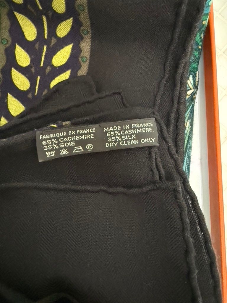 Hermès Foulards, Tücher & Schals: Hermès Cachemire Schal 140 – Gebraucht aus Herrliberg von crawl12 4
