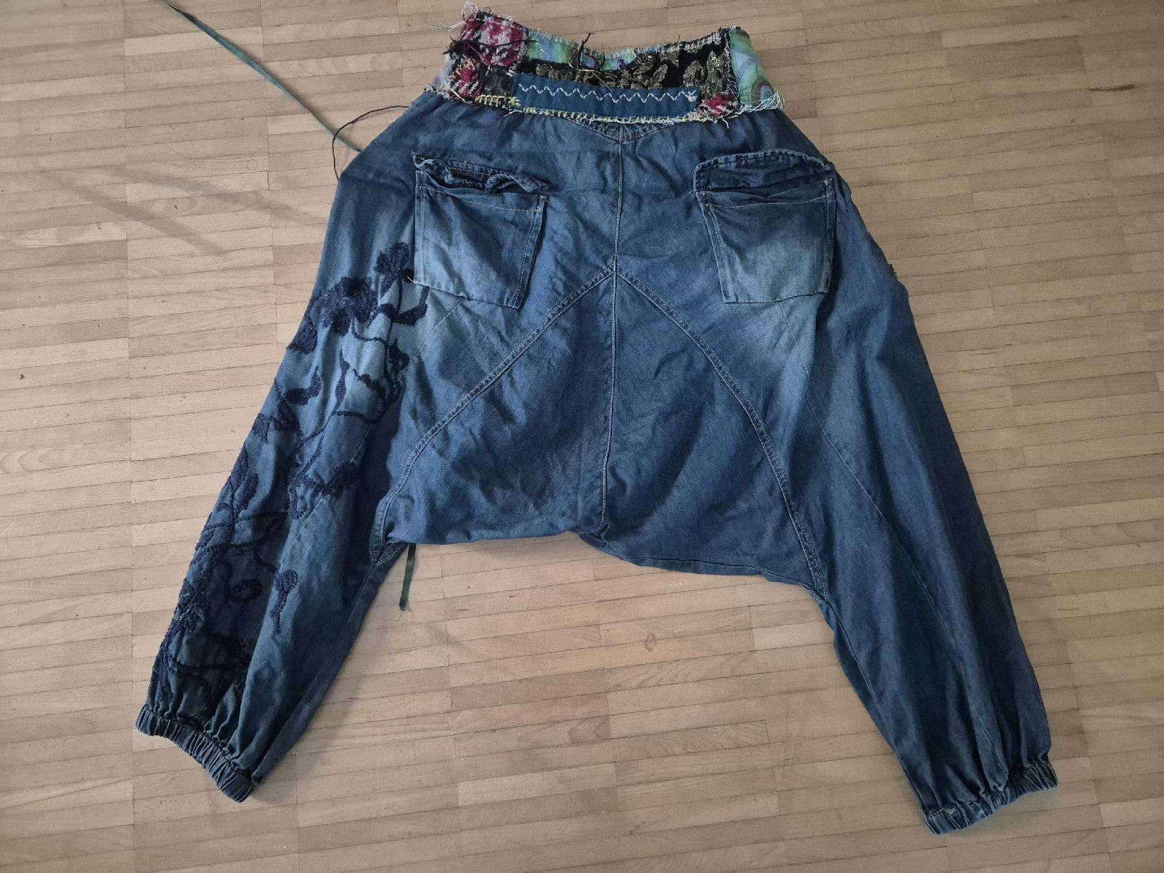 Desigual Hosen: coole Desigual Jeans, Haremshose, Gr. 34 – Gebraucht aus Bern von grisu_79 5