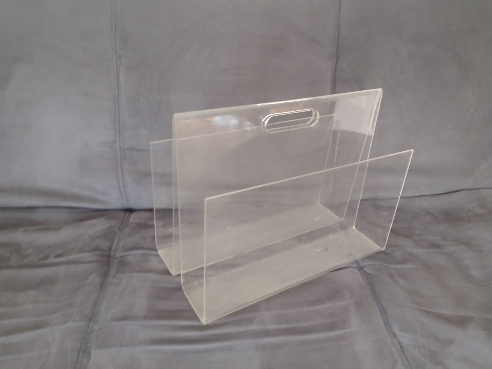 Sonstiges Zubehör: Vintage Clear Acrylic Magazine Rack – Gebraucht aus Zürich von TrainLine 2