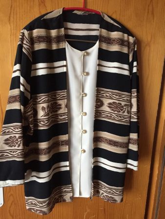 Bluse Gr.40, 1 Teil