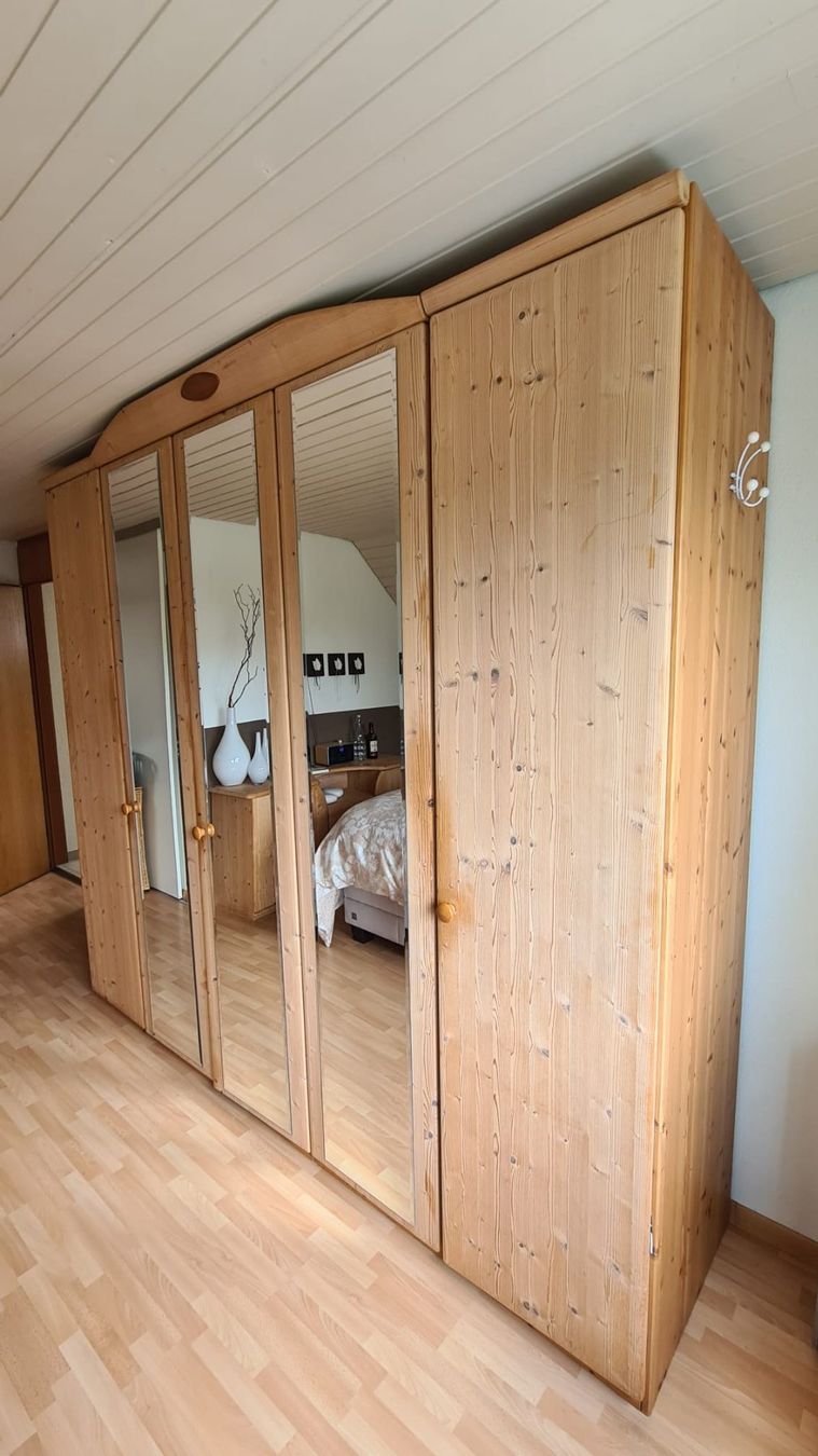 Armadi: Kleiderschrank helles Holz – Usato da Wiesendangen venduto da ope_mx26