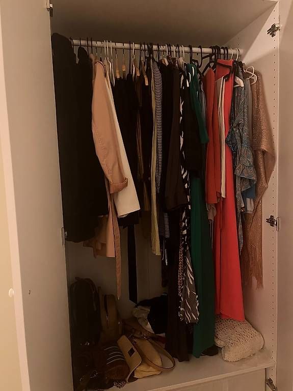 Armadi: Wardrobe in very good condition – Usato da Genève venduto da Luisa_Oliv 2