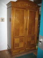 Kleiderschrank