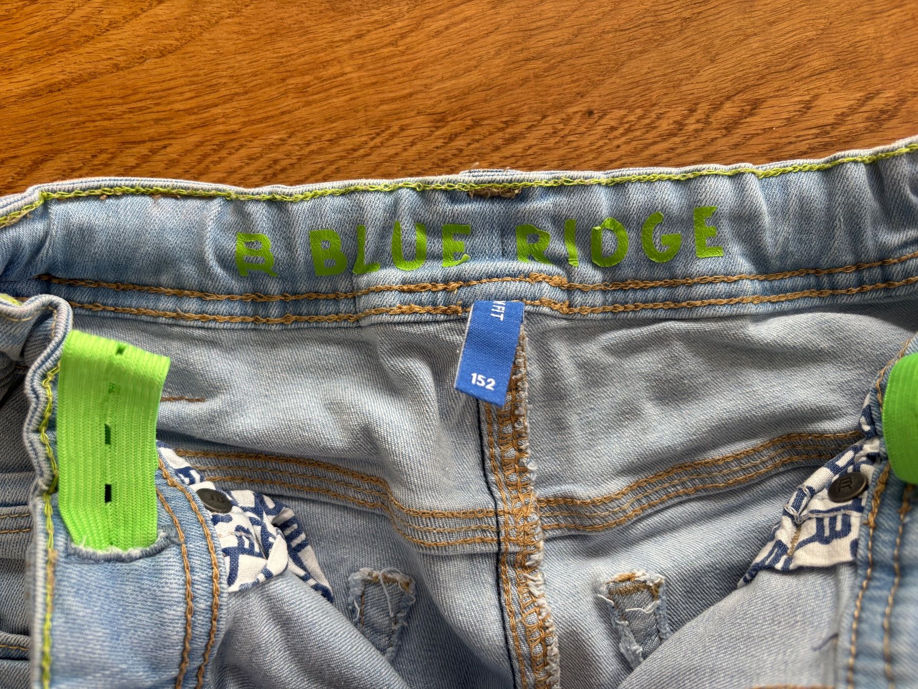 We Pantaloni: 2 WE jungs Shorts gr 152/158 – Usato da Geuensee venduto da sonnetje 3
